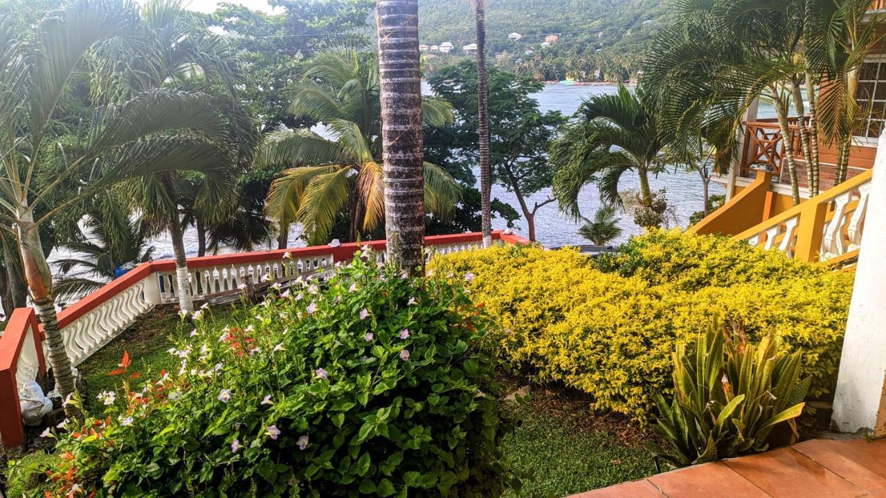 Sunset Lane Hotel Laborie Bagian luar foto