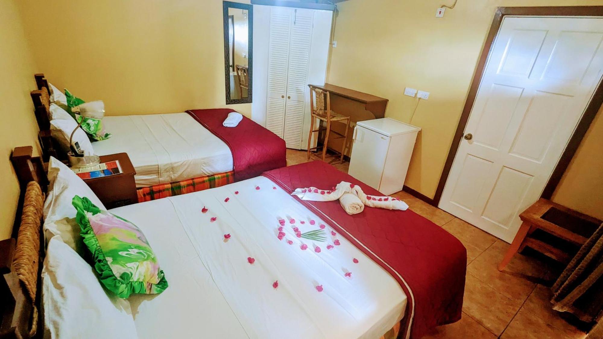 Sunset Lane Hotel Laborie Ruang foto