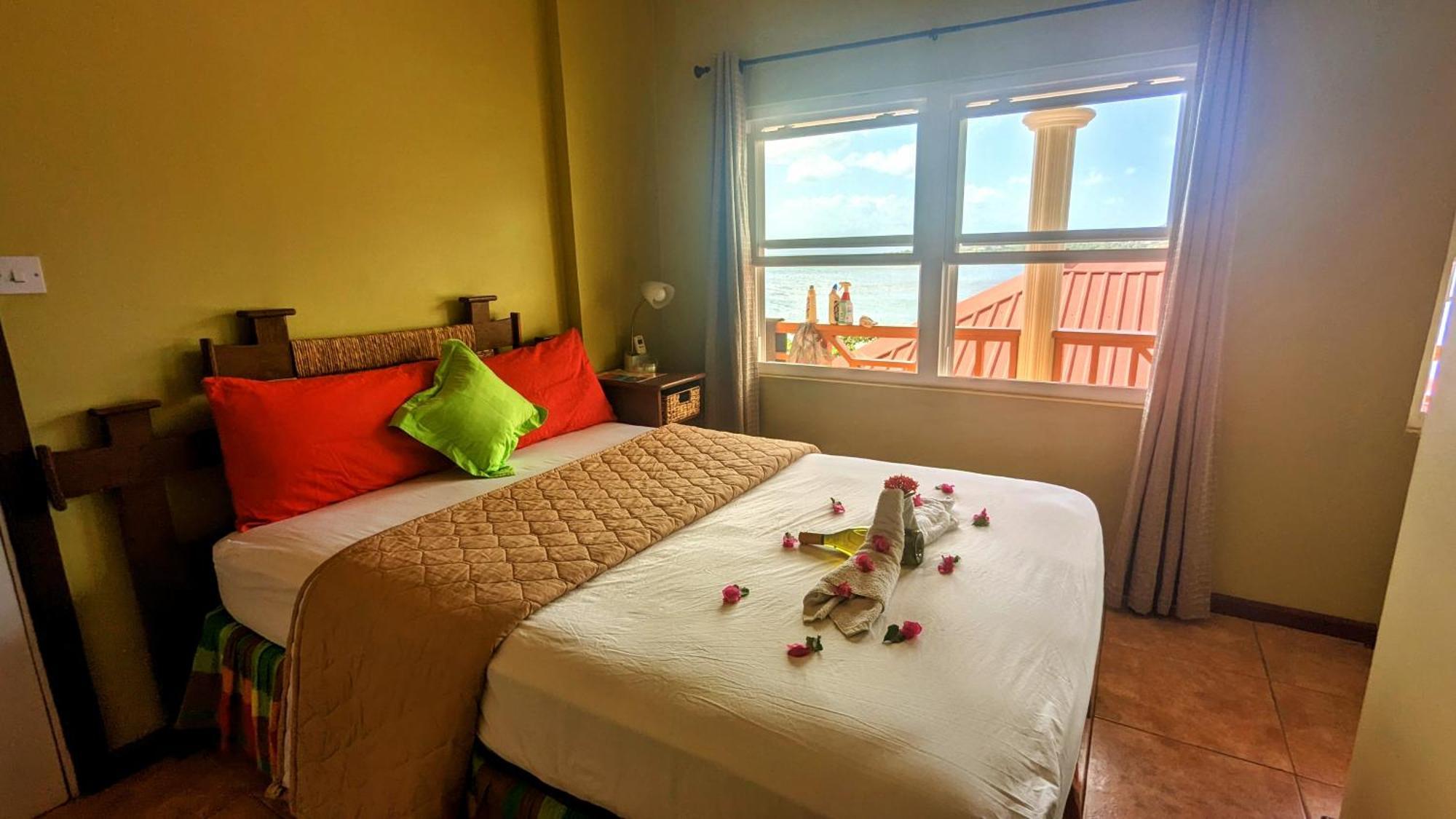 Sunset Lane Hotel Laborie Ruang foto