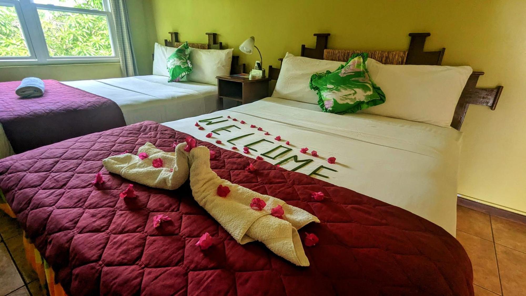 Sunset Lane Hotel Laborie Ruang foto