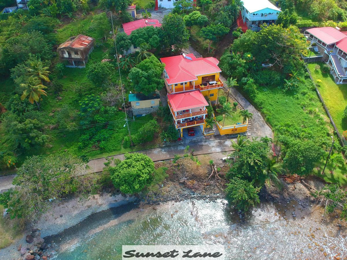 Sunset Lane Hotel Laborie Bagian luar foto